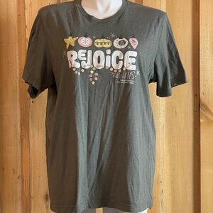 Women’s Plus Size Christmas Graphic Tee 
Size 2X